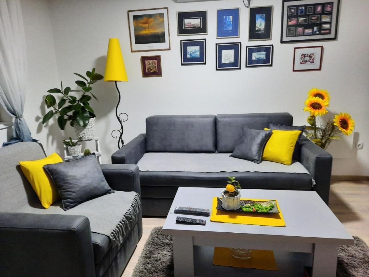 Sunce Apartman Kruševac Kültér fotó